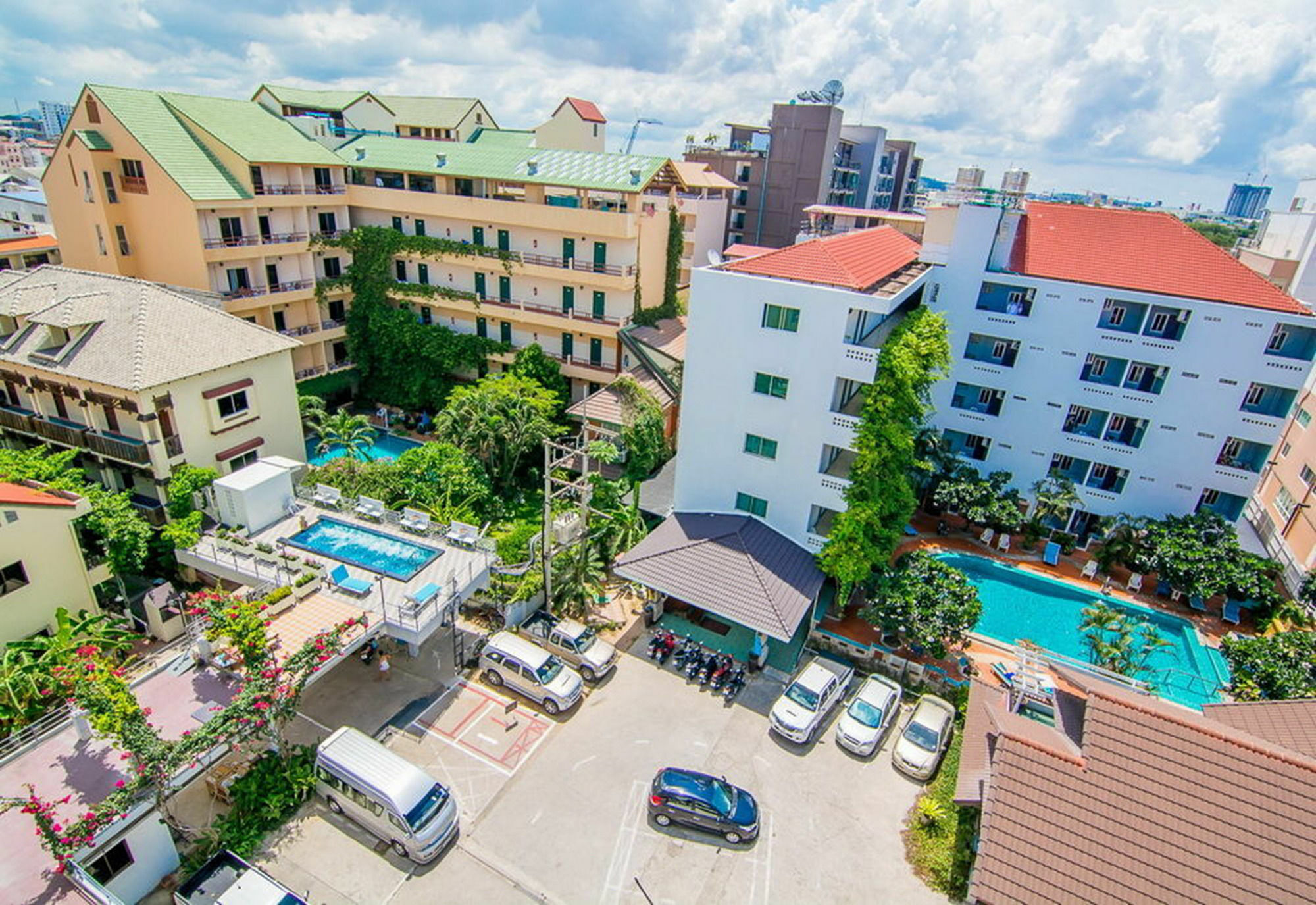 Sutus Court 5 Hotel Pattaya Ngoại thất bức ảnh