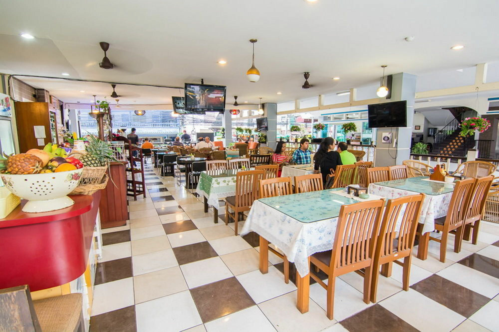 Sutus Court 5 Hotel Pattaya Ngoại thất bức ảnh