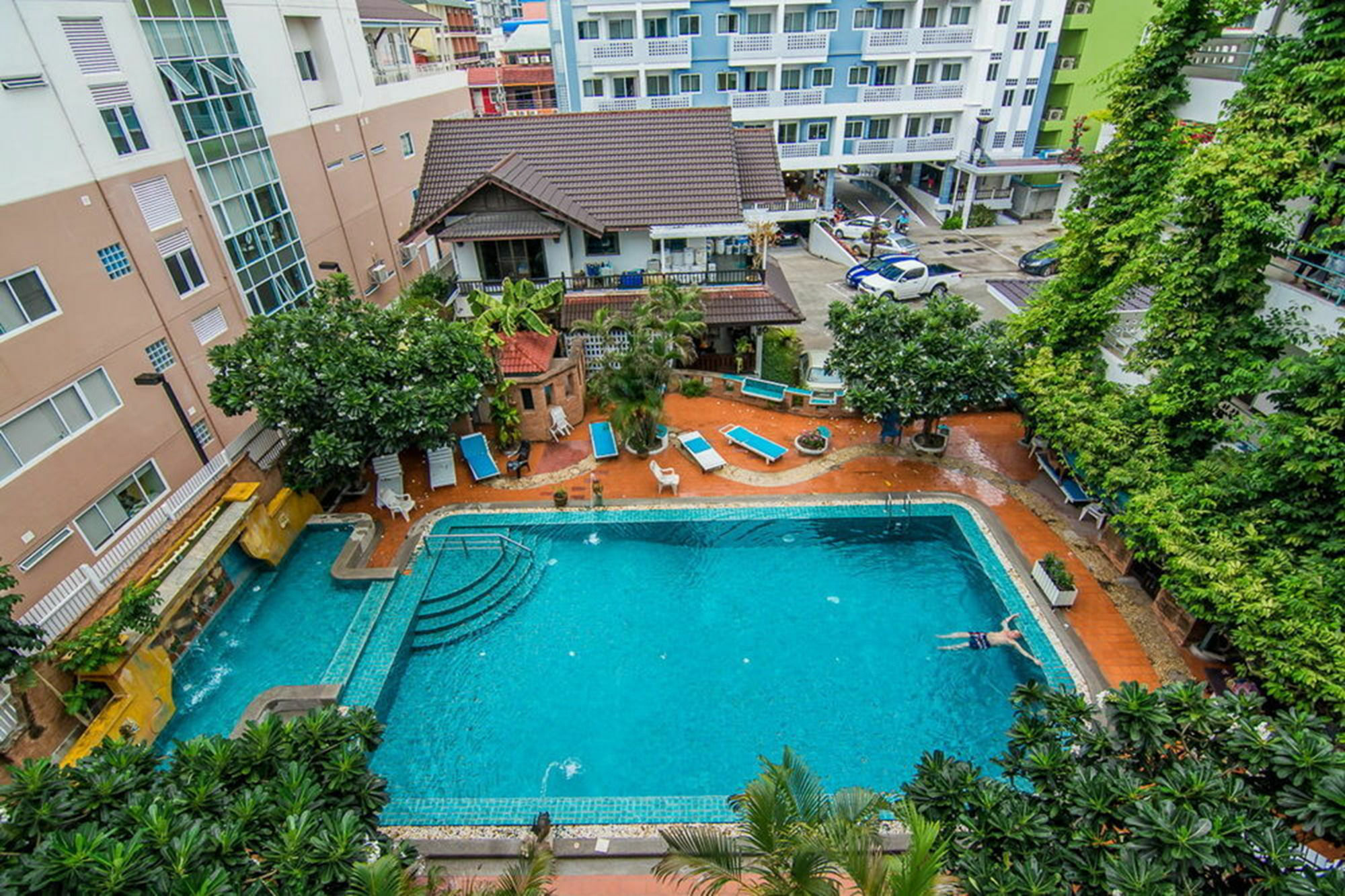 Sutus Court 5 Hotel Pattaya Ngoại thất bức ảnh