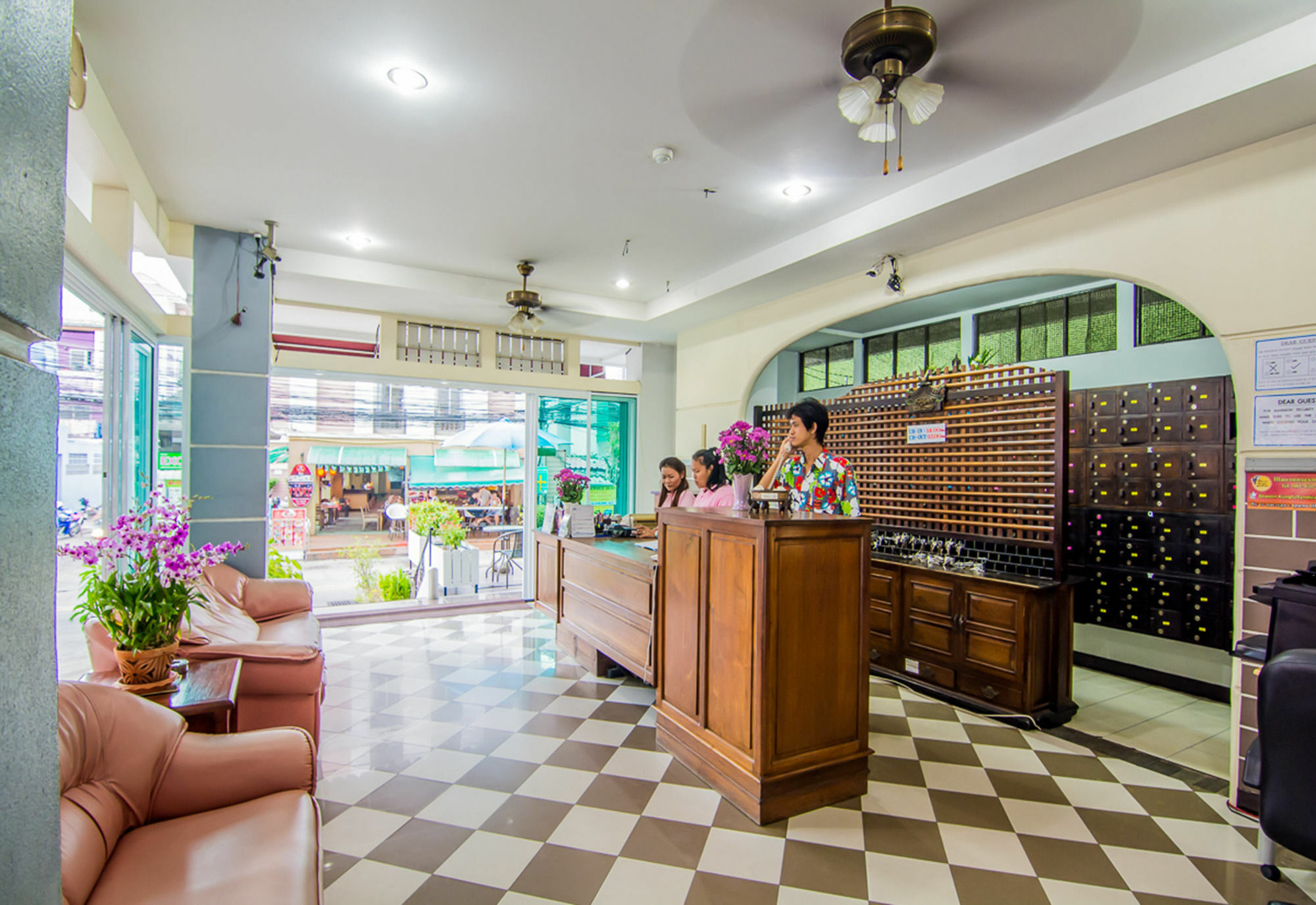 Sutus Court 5 Hotel Pattaya Ngoại thất bức ảnh