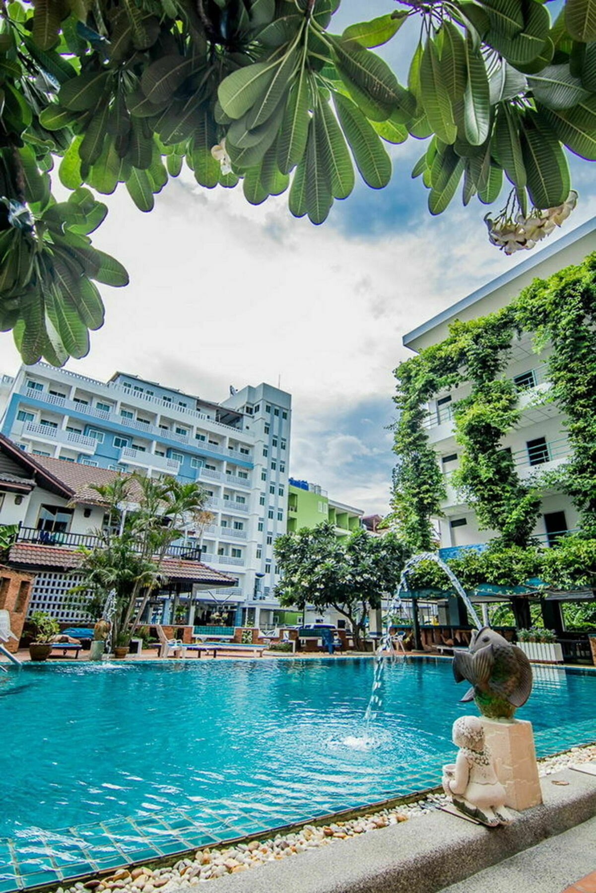 Sutus Court 5 Hotel Pattaya Ngoại thất bức ảnh